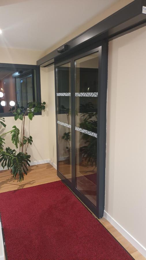 Le Petit Logis Hotell Beaumont-en-Véron Exteriör bild