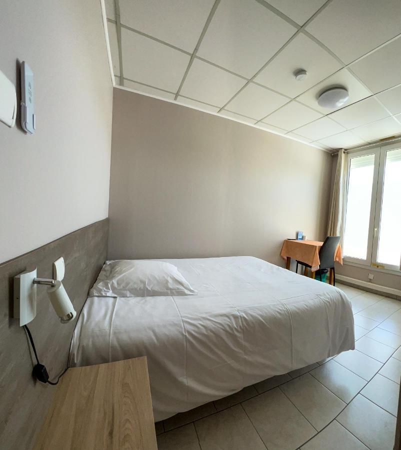Le Petit Logis Hotell Beaumont-en-Véron Exteriör bild