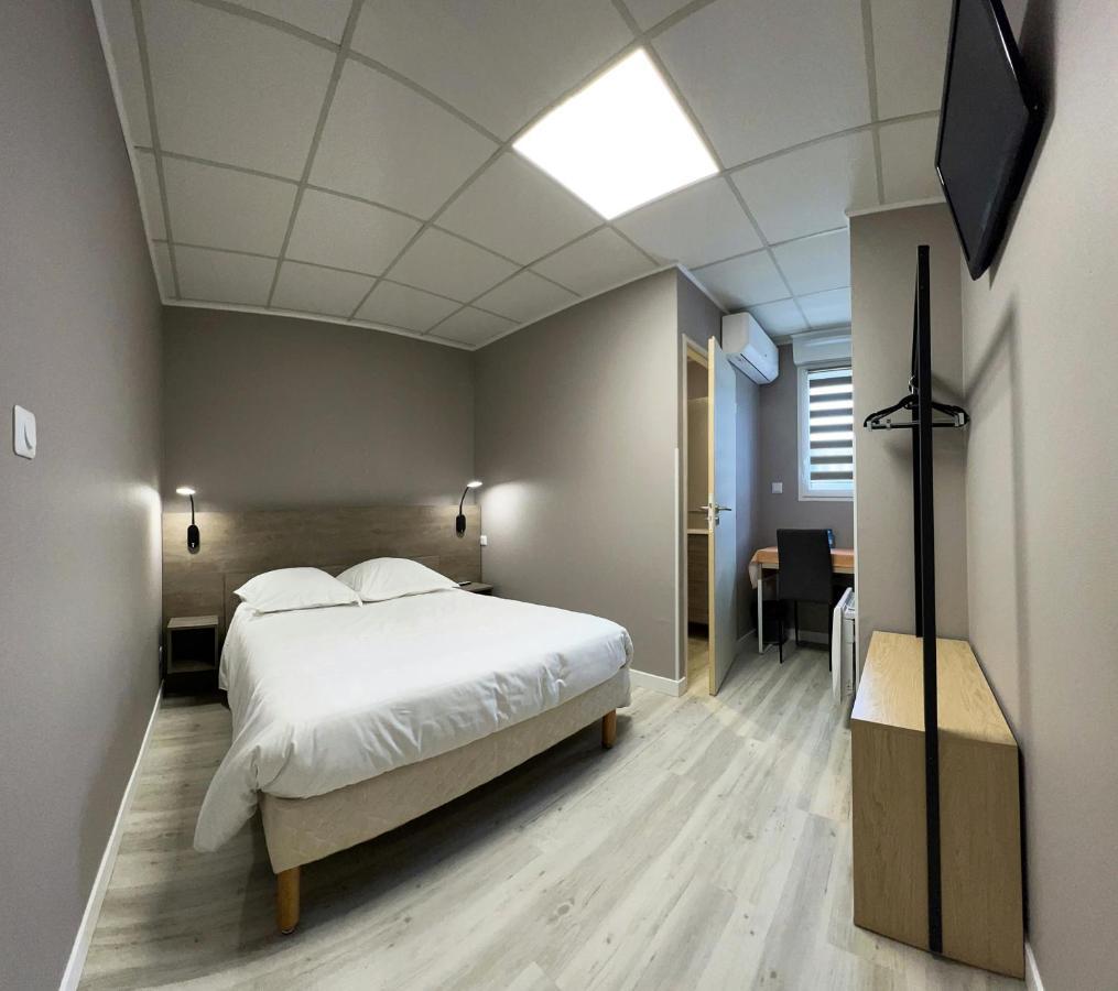 Le Petit Logis Hotell Beaumont-en-Véron Exteriör bild