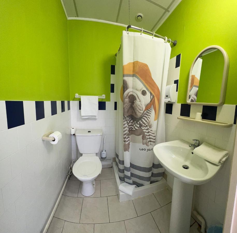 Le Petit Logis Hotell Beaumont-en-Véron Exteriör bild