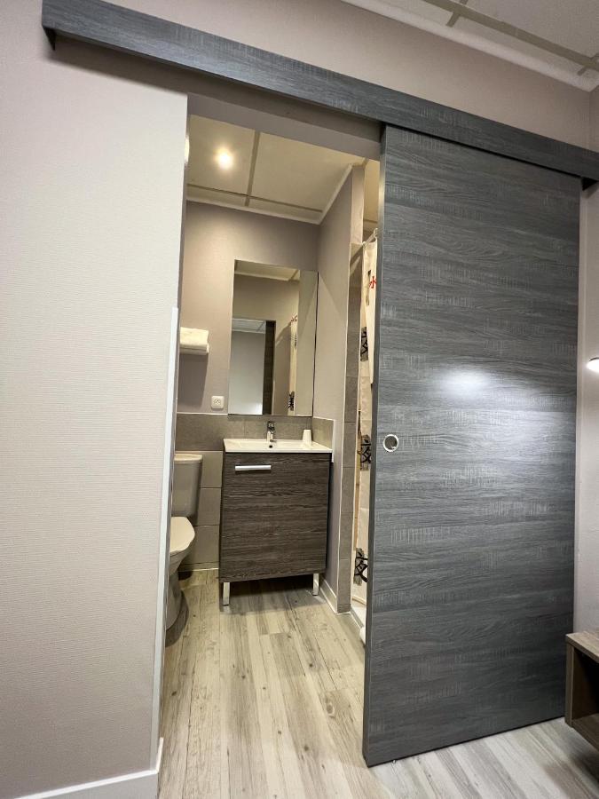 Le Petit Logis Hotell Beaumont-en-Véron Exteriör bild