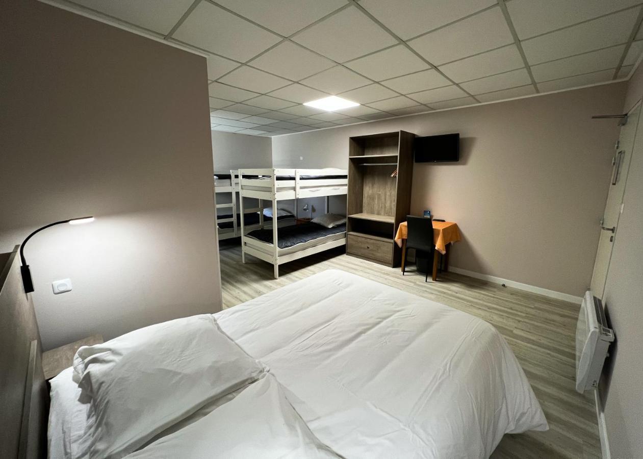 Le Petit Logis Hotell Beaumont-en-Véron Exteriör bild
