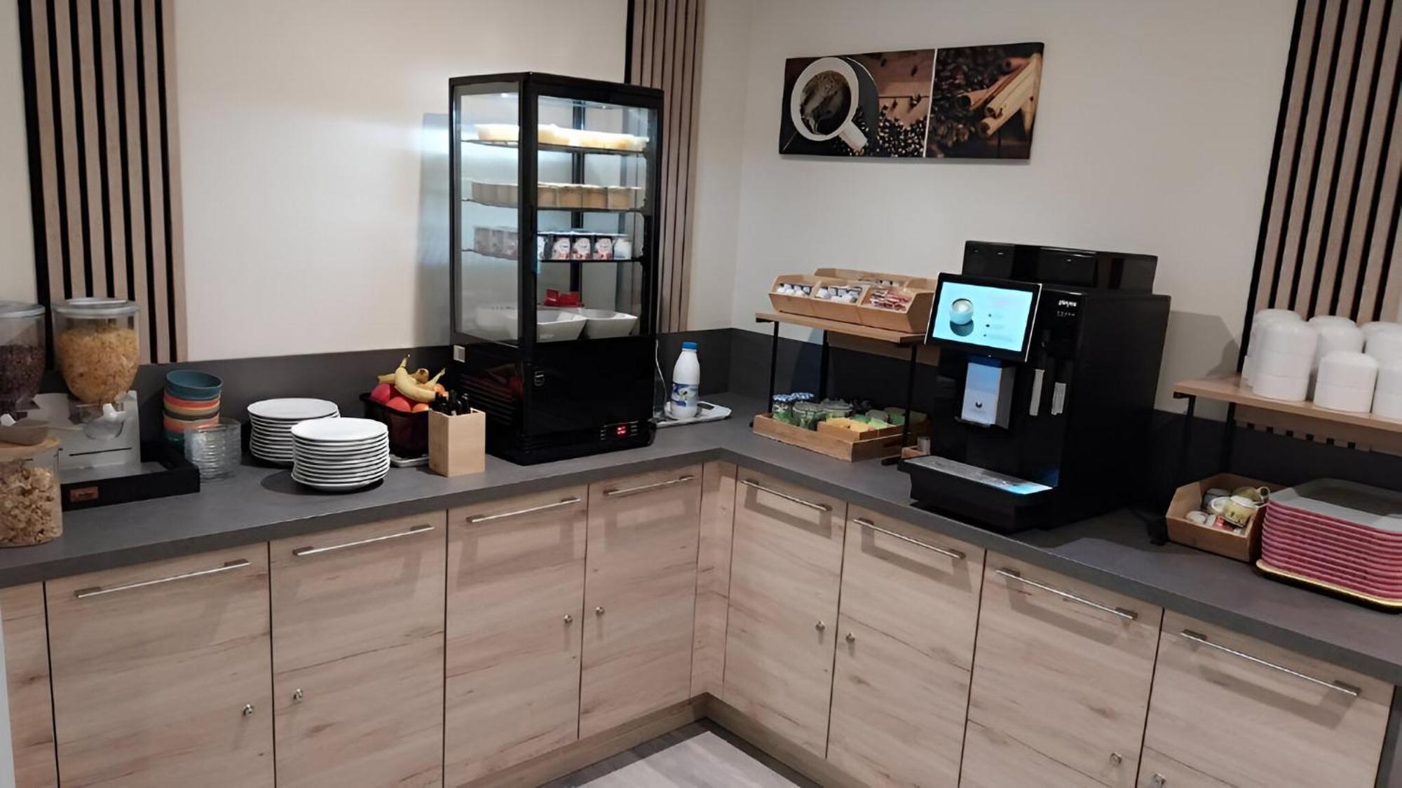 Le Petit Logis Hotell Beaumont-en-Véron Exteriör bild