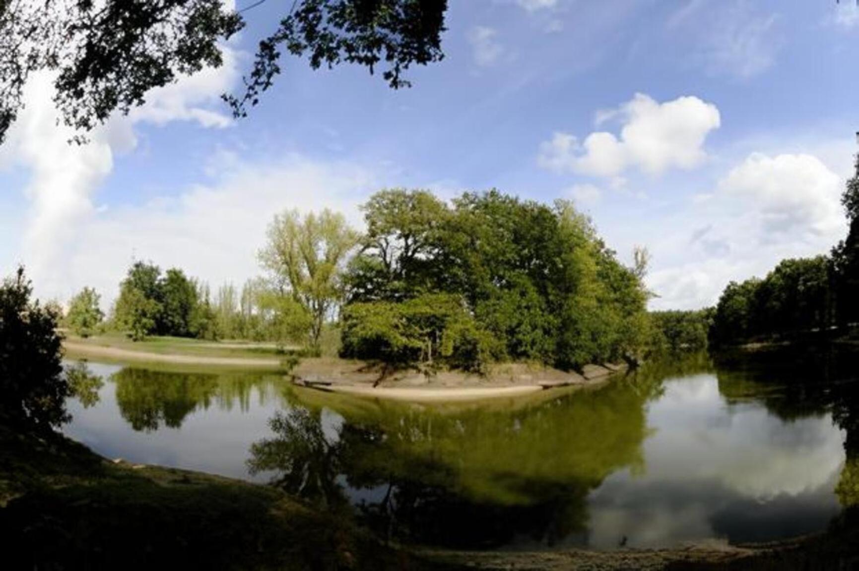 Le Petit Logis Hotell Beaumont-en-Véron Exteriör bild