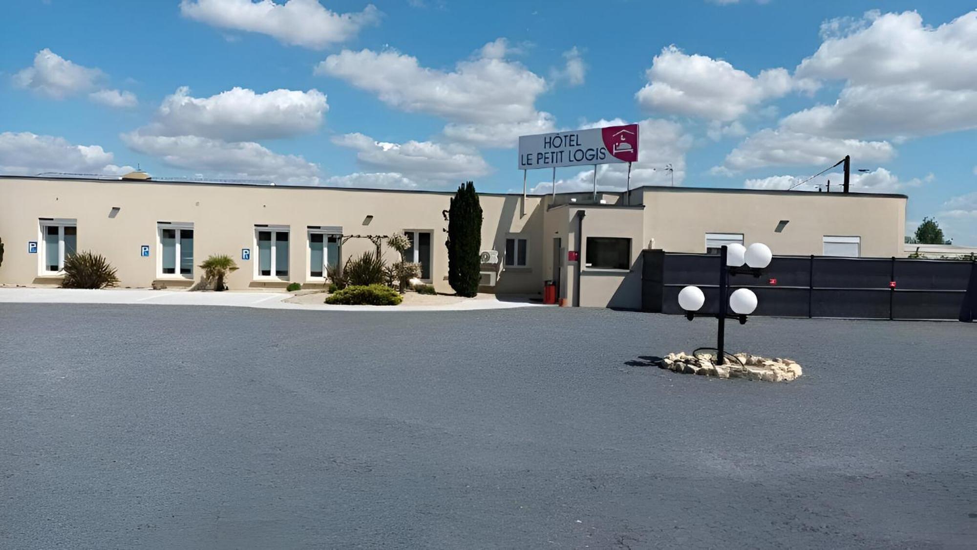 Le Petit Logis Hotell Beaumont-en-Véron Exteriör bild